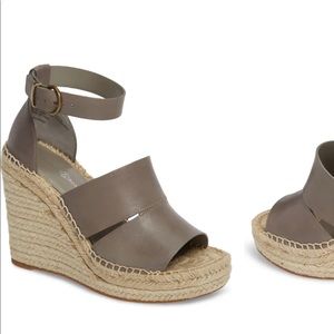 Treasure & Bond Gray Leather wedges size 7.5